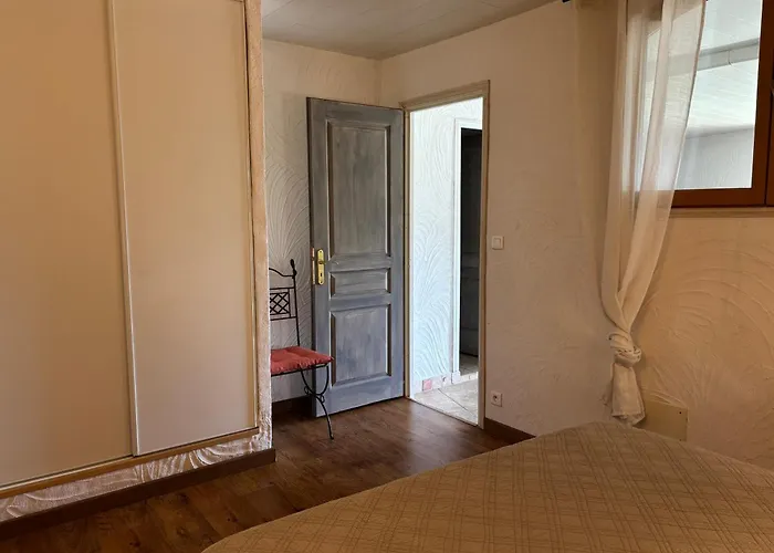 Apartment Carole F3 *