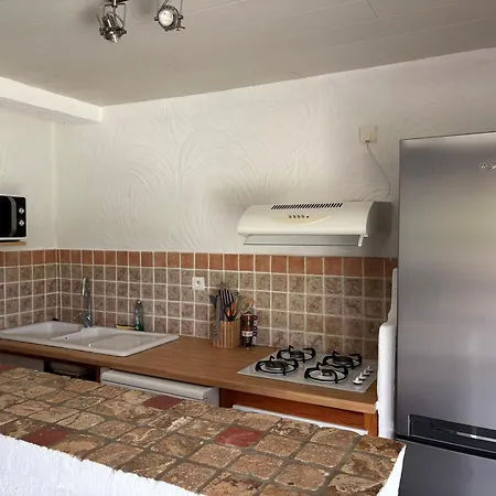 Carole F3 Apartmán *