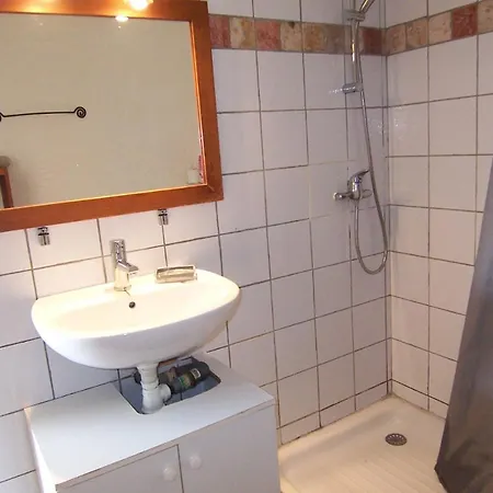 Carole F3 Apartment